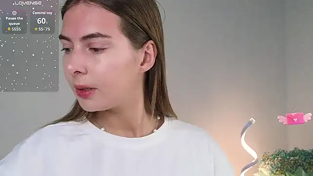 chloi hes online show from 10/22/25, 11:43