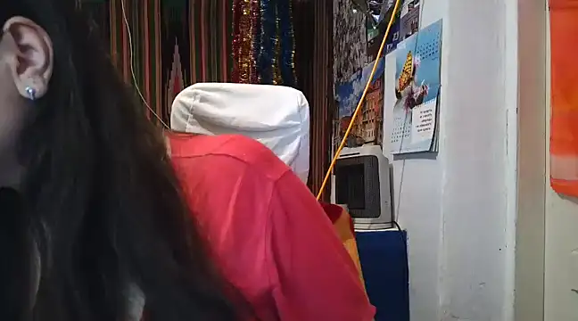 Snapshot of Cora_Maro chatting on 03/22/25, 09:34 Cora Maro online show from 03/22/25, 09:34