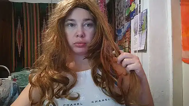 Snapshot of Cora_Maro chatting on 09/14/25, 01:10 Cora Maro online show from 09/14/25, 01:10