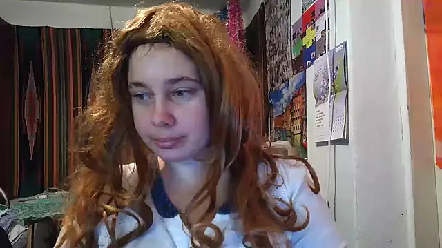 Snapshot of Cora_Maro chatting on 09/20/25, 12:17 Cora Maro online show from 09/20/25, 12:17