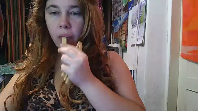 Snapshot of Cora_Maro chatting on 09/22/25, 09:55 Cora Maro online show from 09/22/25, 09:55