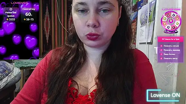 Snapshot of Cora_Maro chatting on 09/30/25, 12:43 Cora Maro online show from 09/30/25, 12:43