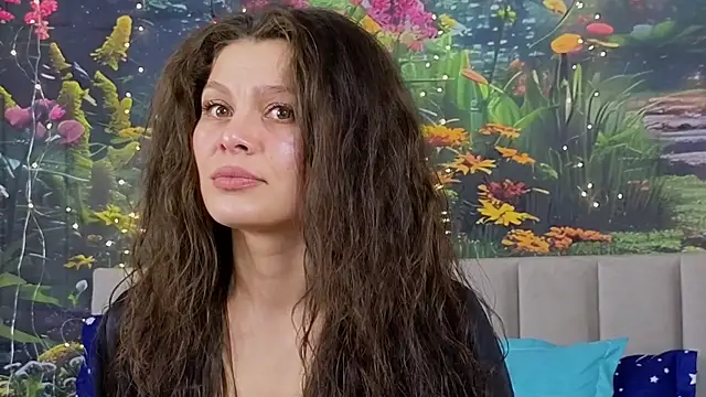 Snapshot of MadameDeFeu chatting on 02/11/25, 09:09 MadameDeFeu online show from 02/11/25, 09:09