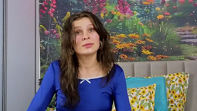 Snapshot of MadameDeFeu chatting on 02/18/25, 08:49 MadameDeFeu online show from 02/18/25, 08:49