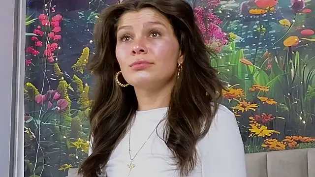 Snapshot of MadameDeFeu chatting on 02/21/25, 08:29 MadameDeFeu online show from 02/21/25, 08:29