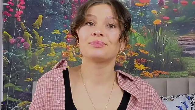 Snapshot of MadameDeFeu chatting on 03/01/25, 08:13 MadameDeFeu online show from 03/01/25, 08:13