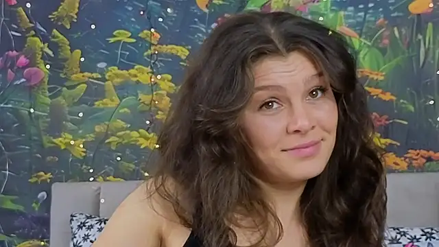 Snapshot of MadameDeFeu chatting on 03/01/25, 11:17 MadameDeFeu online show from 03/01/25, 11:17