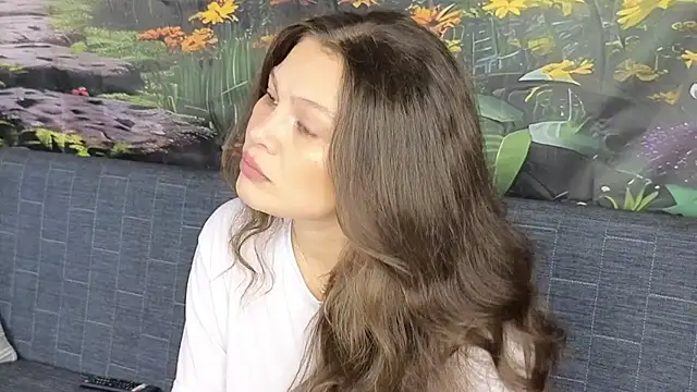 Snapshot of MadameDeFeu chatting on 11/04/25, 11:42 MadameDeFeu online show from 11/04/25, 11:42