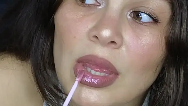 Snapshot of MadameDeFeu chatting on 11/05/25, 01:33 MadameDeFeu online show from 11/05/25, 01:33