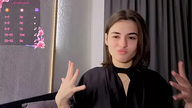 AmiCumOn online show from 10/18/25, 09:21