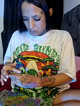 Snapshot of Nicole420squirt chatting on 12/12/24, 03:43 Nicole420squirt online show from 12/12/24, 03:43