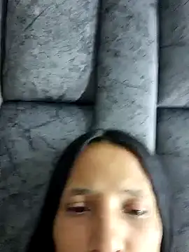 Snapshot of Nicole420squirt chatting on 01/17/25, 04:39 Nicole420squirt online show from 01/17/25, 04:39