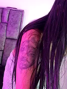 Snapshot of Nicole420squirt chatting on 01/22/25, 01:10 Nicole420squirt online show from 01/22/25, 01:10