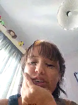 Snapshot of LorenRosse chatting on 10/11/25, 05:50 LorenRosse online show from 10/11/25, 05:50