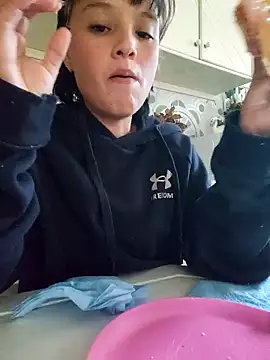 Snapshot of LorenRosse chatting on 10/13/25, 04:34 LorenRosse online show from 10/13/25, 04:34