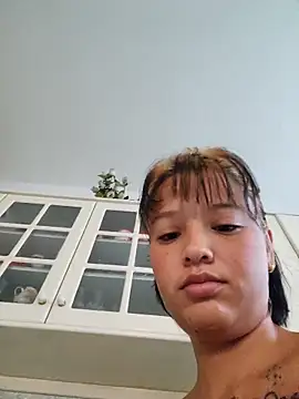 Snapshot of LorenRosse chatting on 10/14/25, 04:46 LorenRosse online show from 10/14/25, 04:46