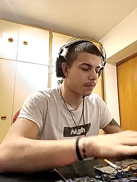 BigDickEnrg7195 online show from 02/15/25, 10:10