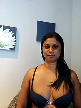 Snapshot of Sensual_indian7 chatting on 02/04/25, 12:22 Sensual indian7 online show from 02/04/25, 12:22