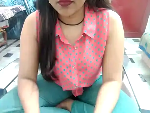 Snapshot of aarushi_sharmaa chatting on 02/14/25, 04:15 aarushi sharmaa online show from 02/14/25, 04:15
