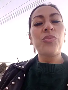 Snapshot of MARIANA-12_ chatting on 01/09/25, 11:02 MARIANA-12 online show from 01/09/25, 11:02