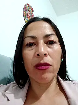 Snapshot of MARIANA-12_ chatting on 02/21/25, 01:33 MARIANA-12 online show from 02/21/25, 01:33