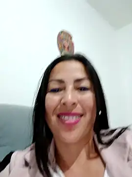 Snapshot of MARIANA-12_ chatting on 03/04/25, 12:07 MARIANA-12 online show from 03/04/25, 12:07