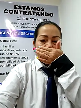 Snapshot of MARIANA-12_ chatting on 09/17/25, 12:29 MARIANA-12 online show from 09/17/25, 12:29