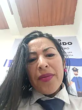 Snapshot of MARIANA-12_ chatting on 09/30/25, 01:27 MARIANA-12 online show from 09/30/25, 01:27