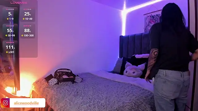 Alice woodville online show from 02/12/25, 12:58