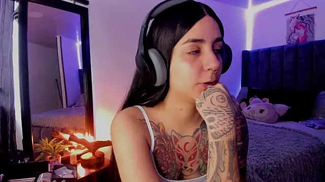 Alice woodville online show from 03/21/25, 04:51