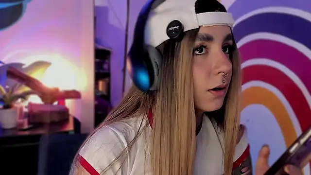 Alice woodville online show from 09/11/25, 08:53