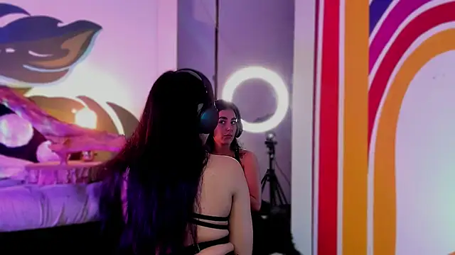 Alice woodville online show from 09/17/25, 07:15