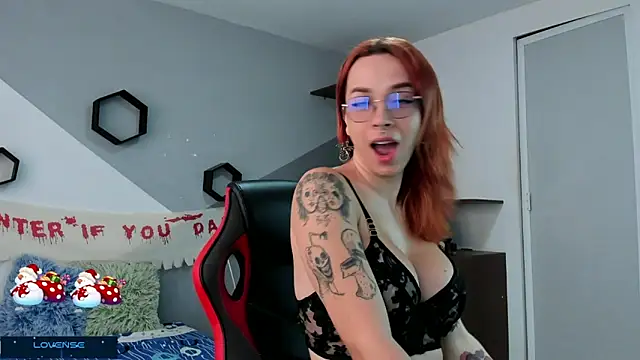 Snapshot of Danniela_rivera chatting on 12/27/24, 12:01 Danniela rivera online show from 12/27/24, 12:01