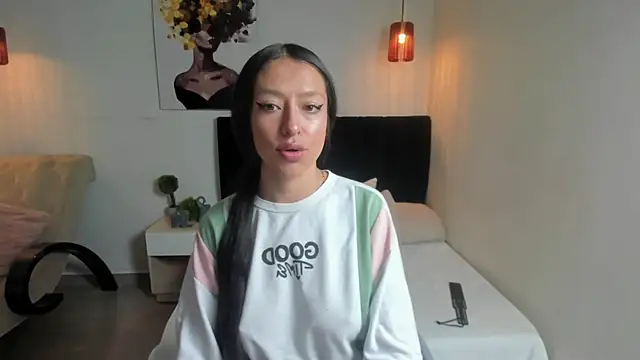 Scarlett  bell online show from 01/16/25, 12:09