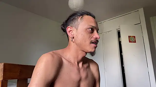 villanocat online show from 12/06/24, 07:56