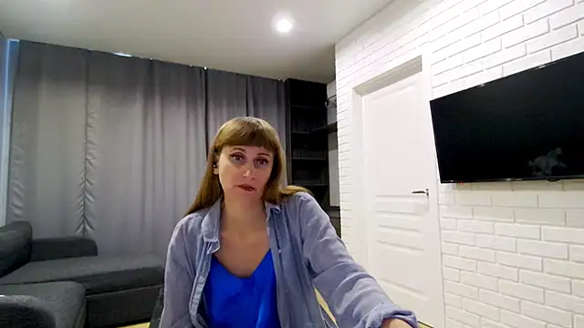 Daniella Lorente online show from 10/12/25, 02:05