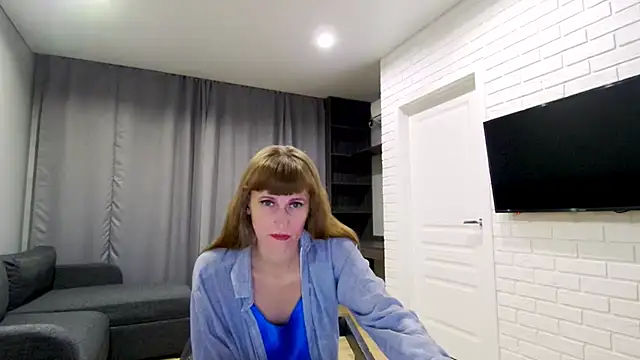 Daniella Lorente online show from 10/13/25, 09:26