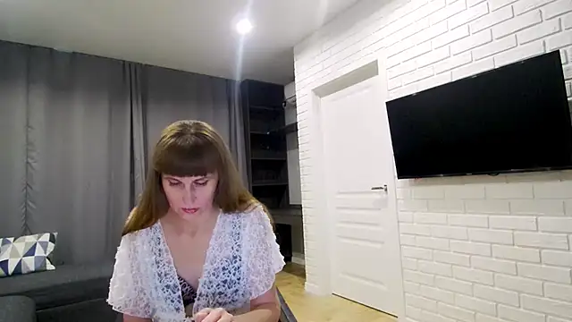 Daniella Lorente online show from 11/24/25, 10:15