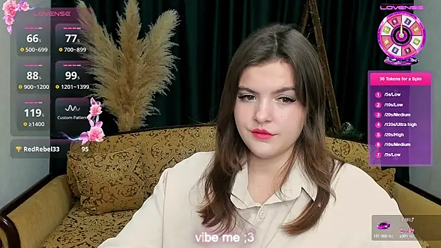 Snapshot of showmeparadise chatting on 01/04/25, 12:49 showmeparadise online show from 01/04/25, 12:49