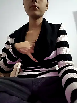 Snapshot of pikubaby chatting on 11/08/25, 06:40 pikubaby online show from 11/08/25, 06:40