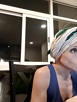 Snapshot of AnetteGoBa chatting on 09/18/25, 06:59 AnetteGoBa online show from 09/18/25, 06:59