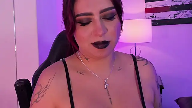 Snapshot of AnnikaMerliahh_ chatting on 02/22/25, 06:19 AnnikaMerliahh online show from 02/22/25, 06:19