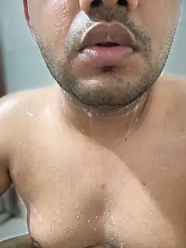 Snapshot of ved240 chatting on 10/10/25, 03:11 ved240 online show from 10/10/25, 03:11