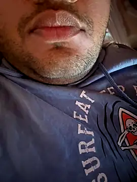 Snapshot of ved240 chatting on 10/12/25, 06:12 ved240 online show from 10/12/25, 06:12