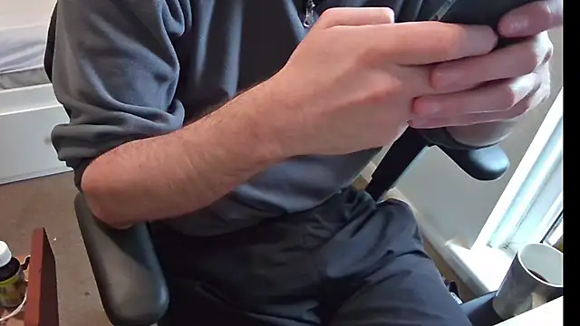 an4y8ot online show from 11/03/25, 09:10