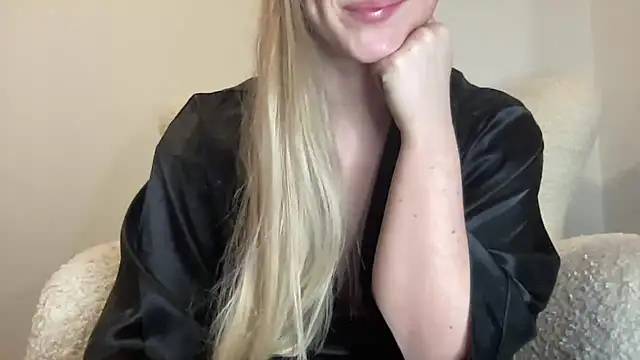 Snapshot of YourGreekAnna chatting on 01/25/25, 09:46 YourGreekAnna online show from 01/25/25, 09:46