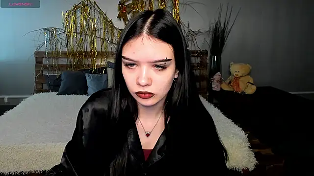 Snapshot of SweetyDeviliya chatting on 02/15/25, 08:44 SweetyDeviliya online show from 02/15/25, 08:44