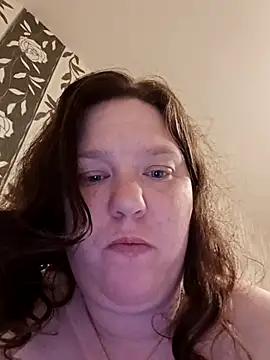 Snapshot of CurvyMilf1992 chatting on 10/10/25, 11:59 CurvyMilf1992 online show from 10/10/25, 11:59