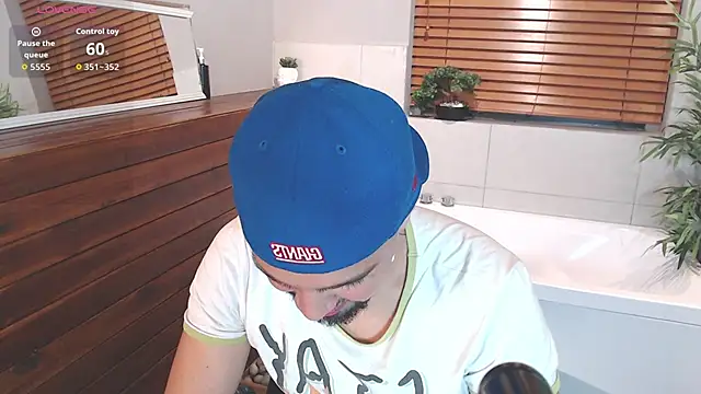 Edward max online show from 11/19/25, 04:01