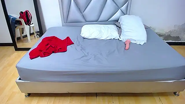 kinky redhead18 online show from 02/11/25, 04:56